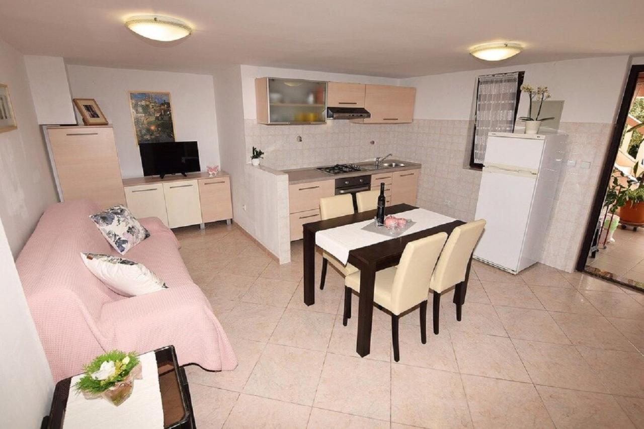 Apartmani Sole Pjescana Uvala Extérieur photo