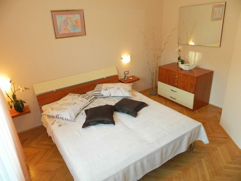 Apartmani Sole Pjescana Uvala Extérieur photo